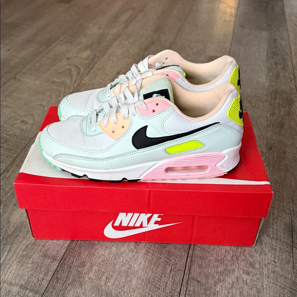 Nike Air Max Sneakers in Mint and Pink